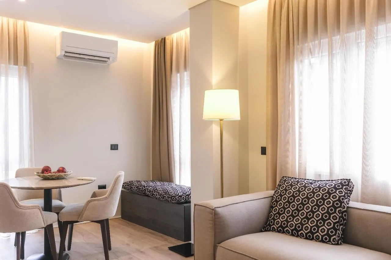 Two Steps Apartments تيرانا
