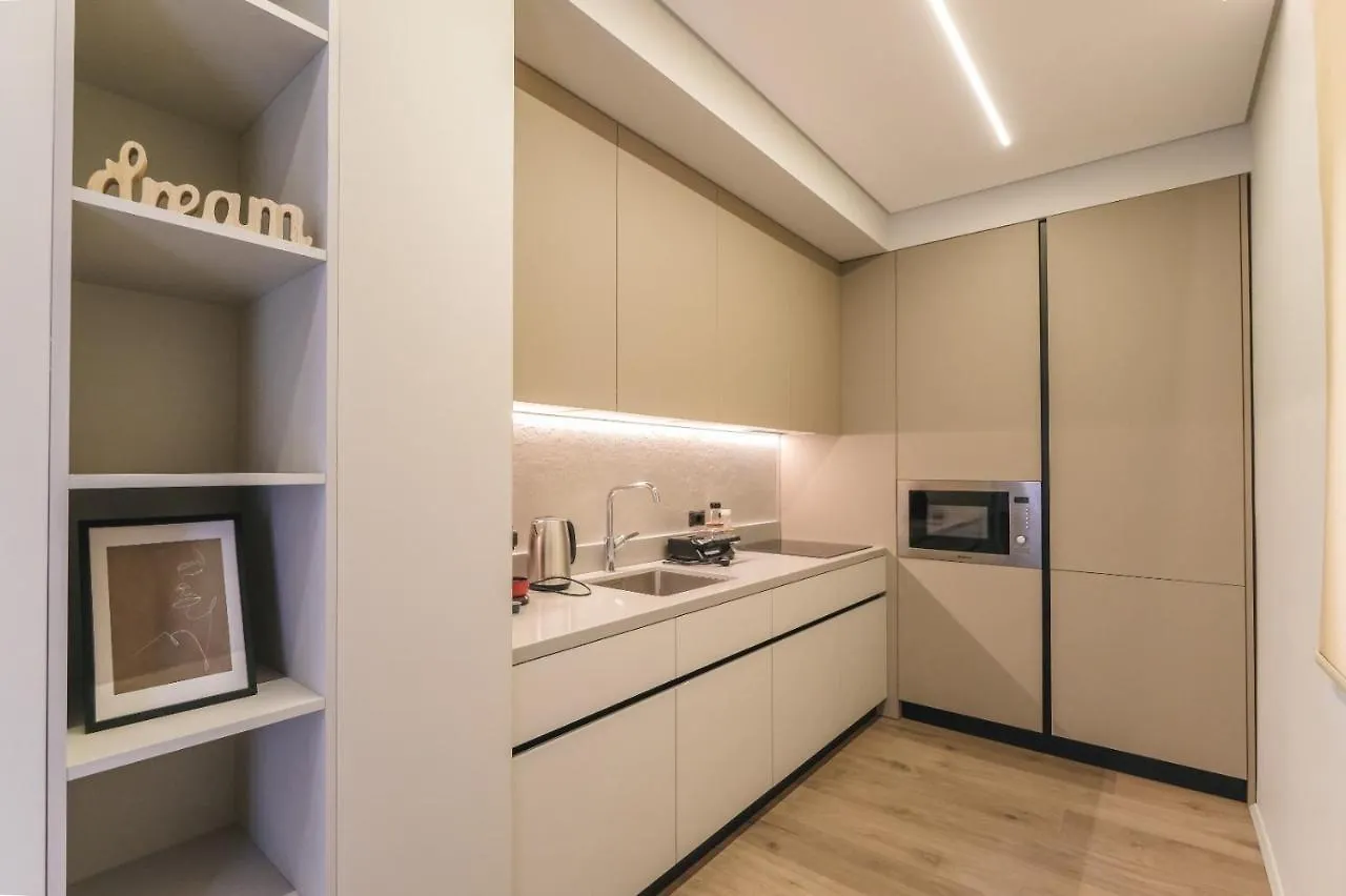 Two Steps Apartments تيرانا