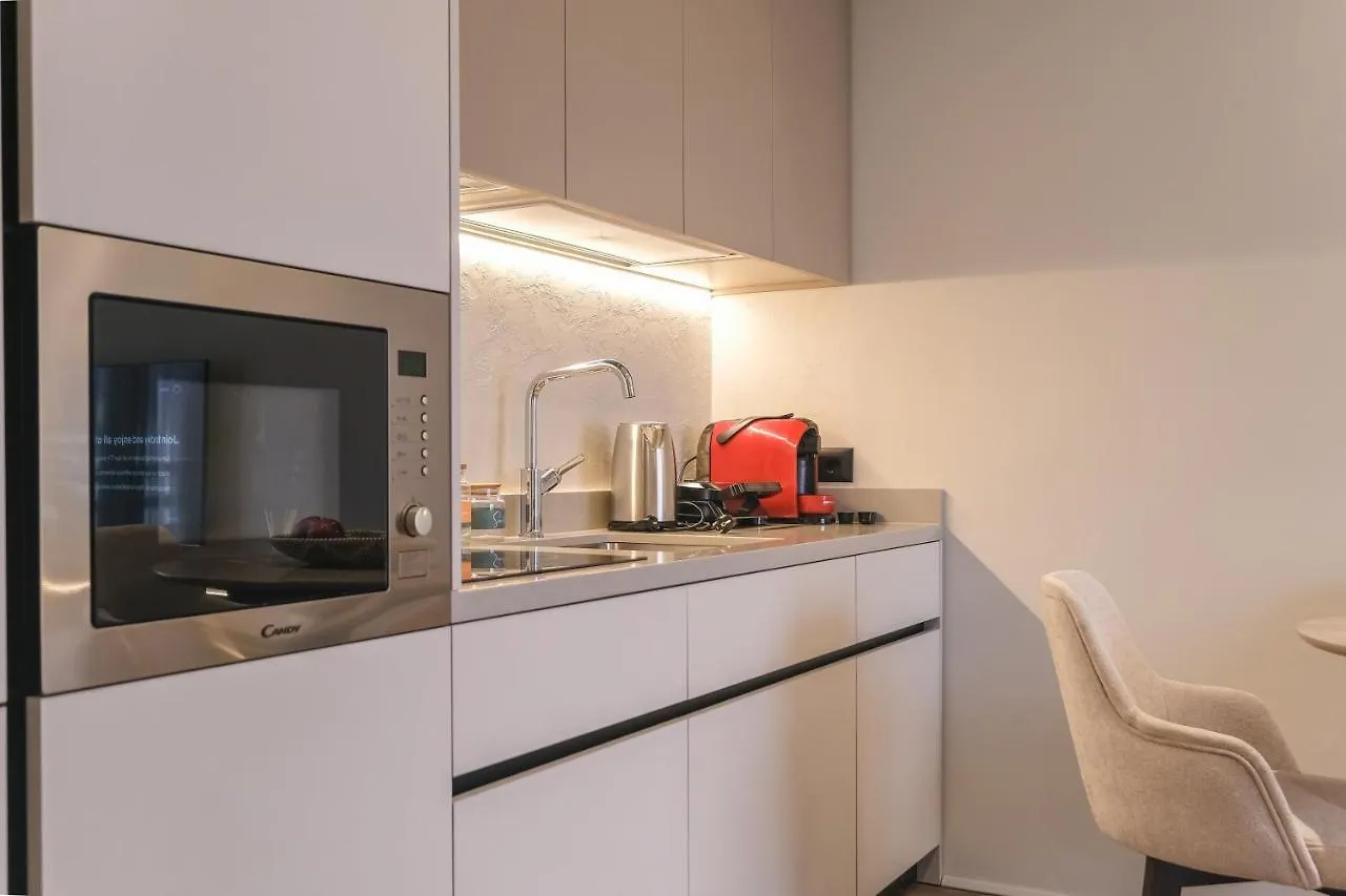 Two Steps Apartments تيرانا 0*,  ألبانيا