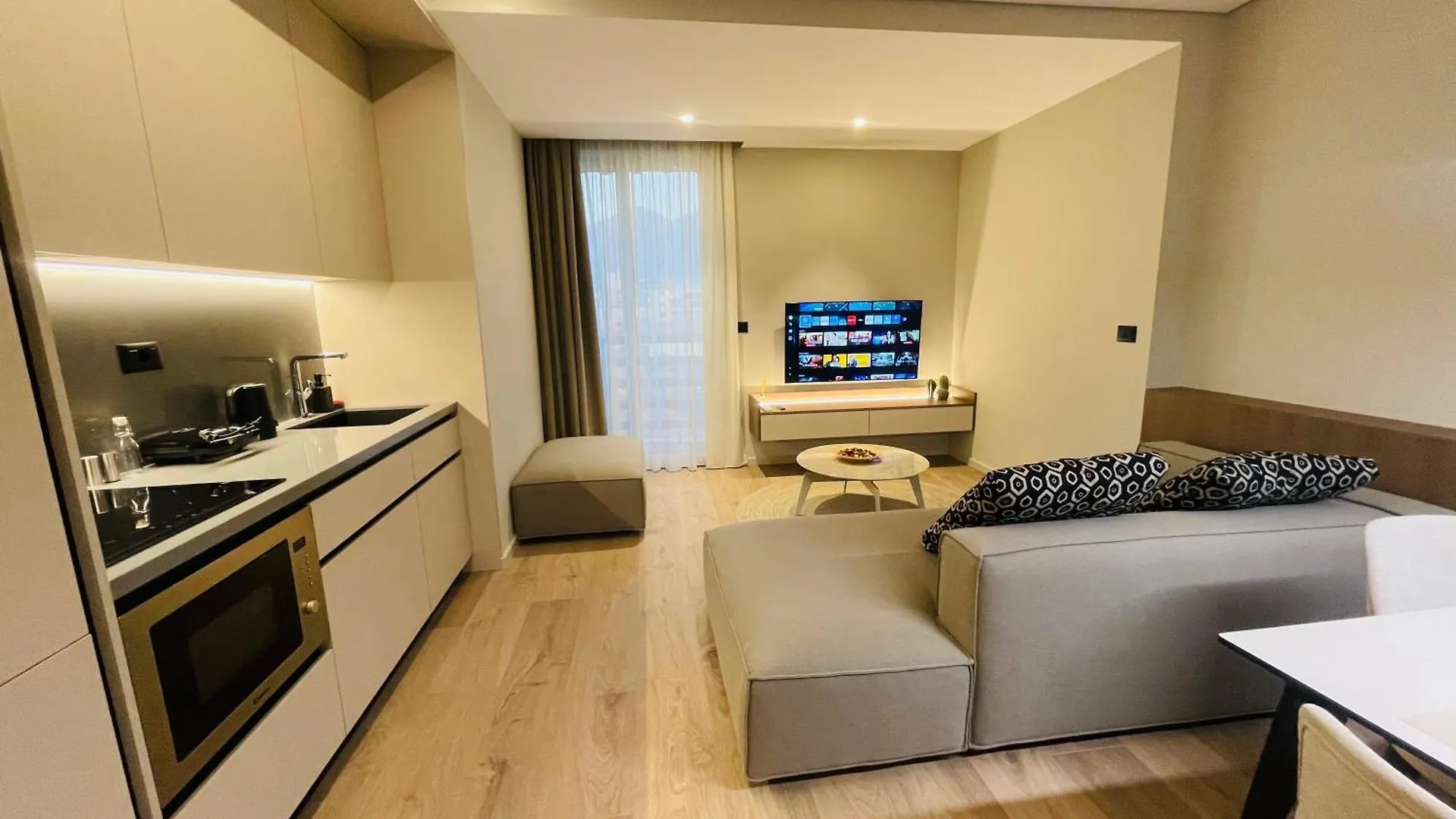 Two Steps Apartments تيرانا ألبانيا
